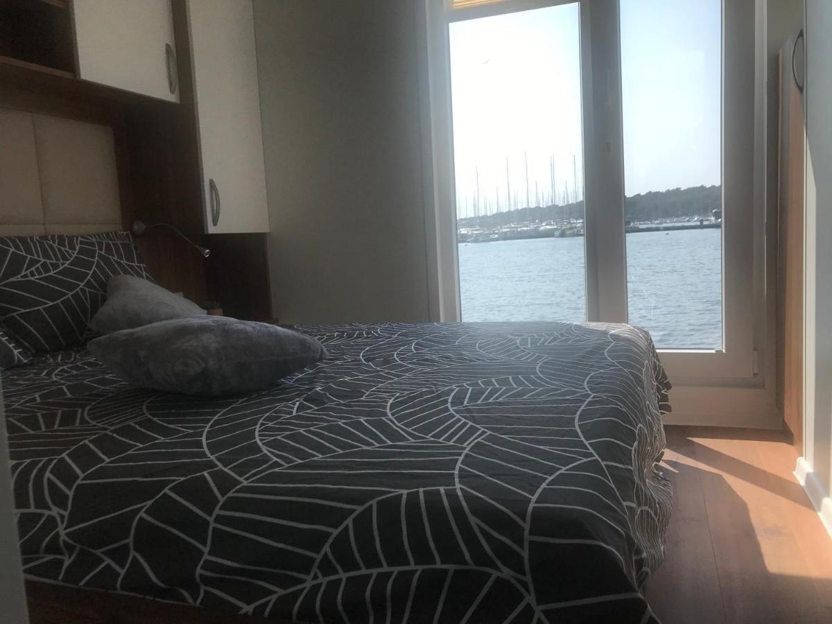 Floating House Varoni Pula Zewnętrze zdjęcie